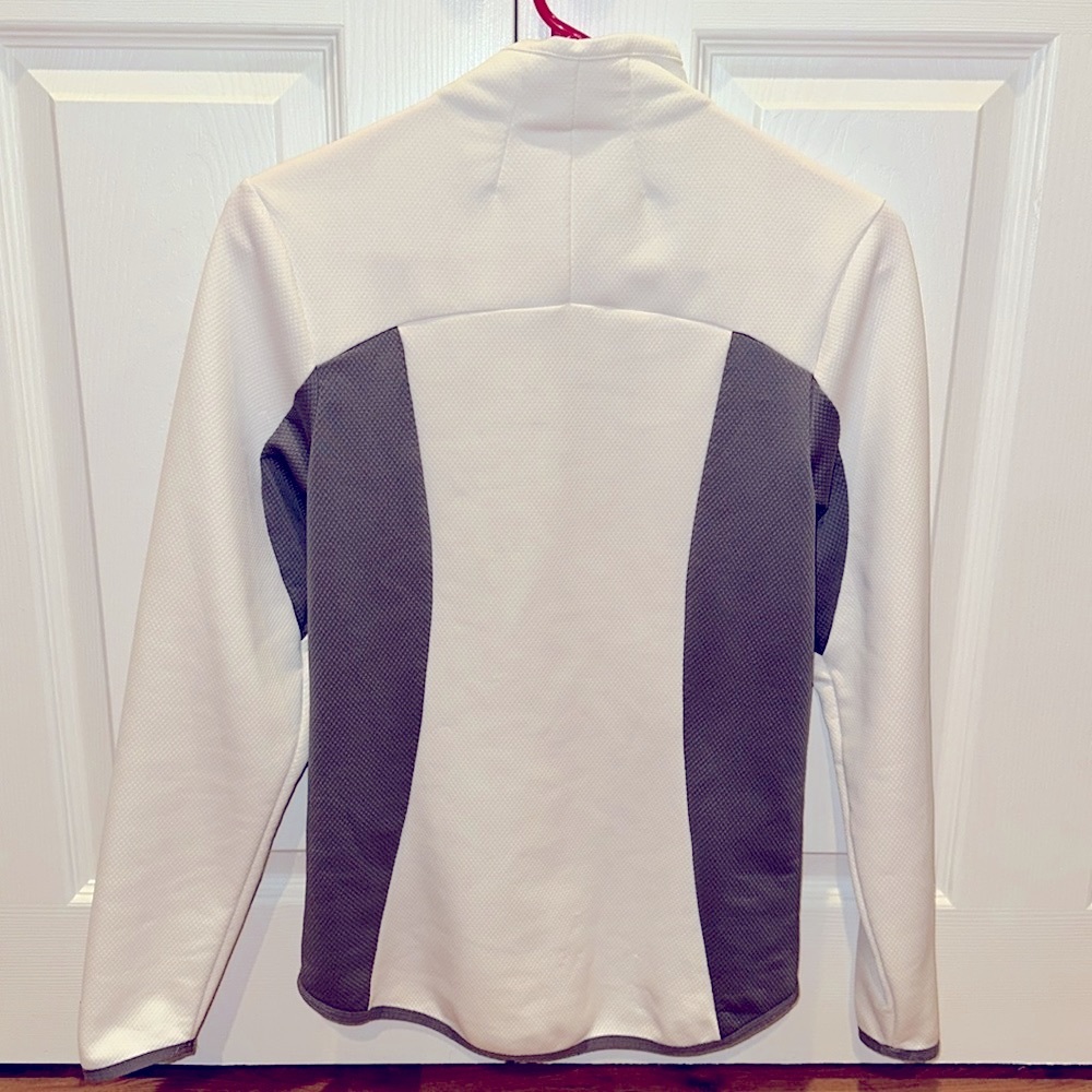 NIKE Women’s Golf Pullover. - Picture 2 of 8